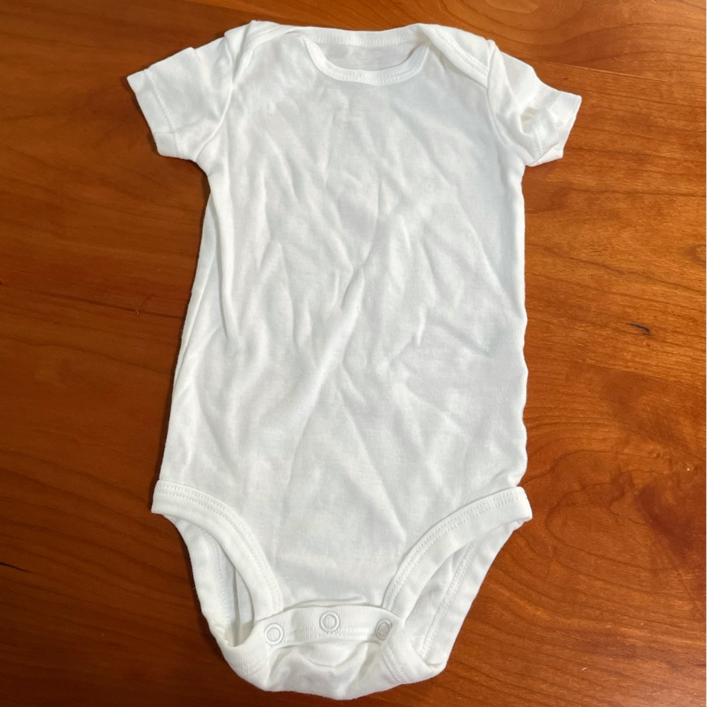 *3 for $15* Carter’s Child Of mine baby white Short Sleeve Bodysuit 3-6 Months